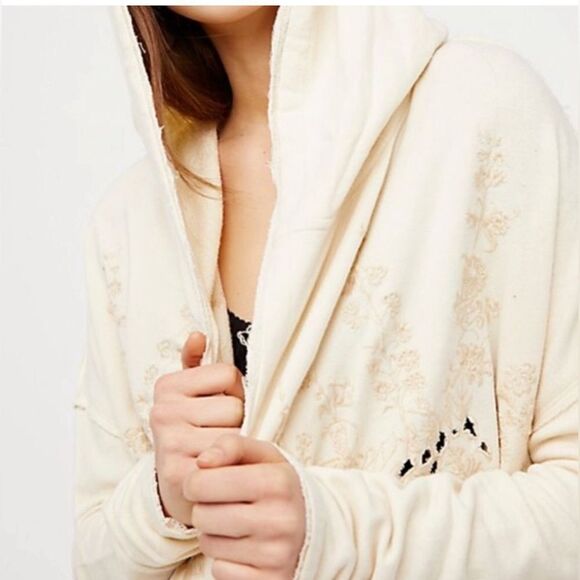 Oh Pretty Daze White Cardigan FREE PEOPLE Size Medium - Picture 4 of 5